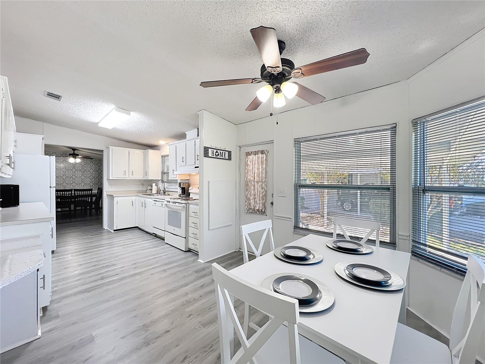 Image 14 of 76 For 4712 Belle Grove