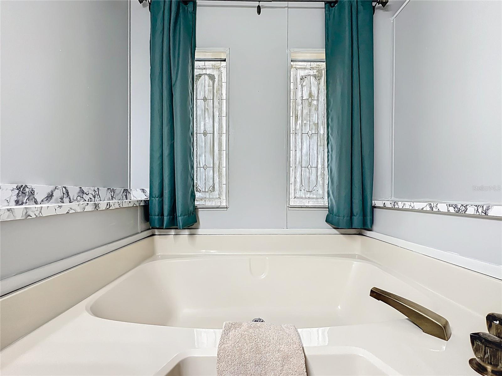 Image 20 of 76 For 4712 Belle Grove