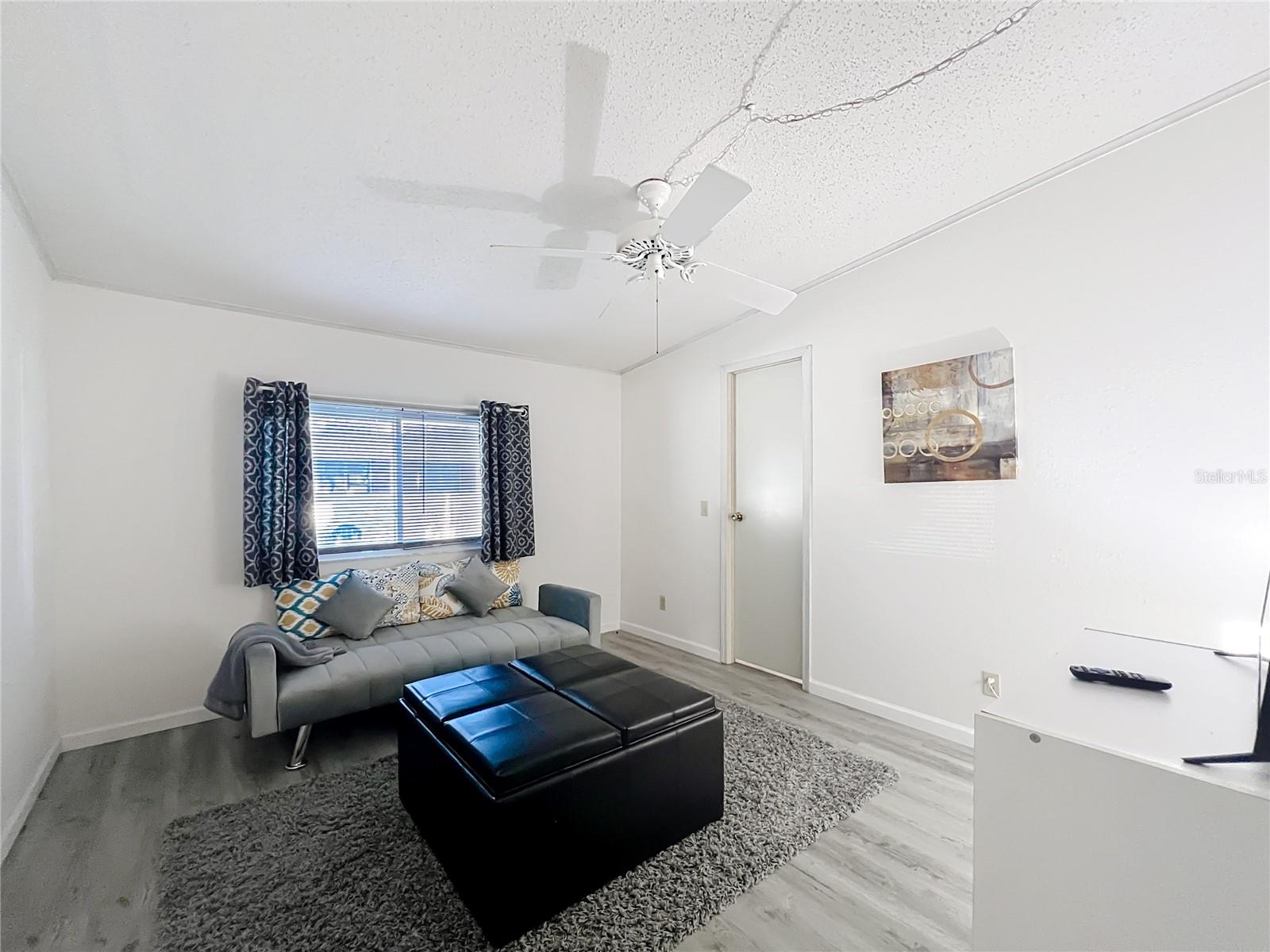 Image 30 of 76 For 4712 Belle Grove