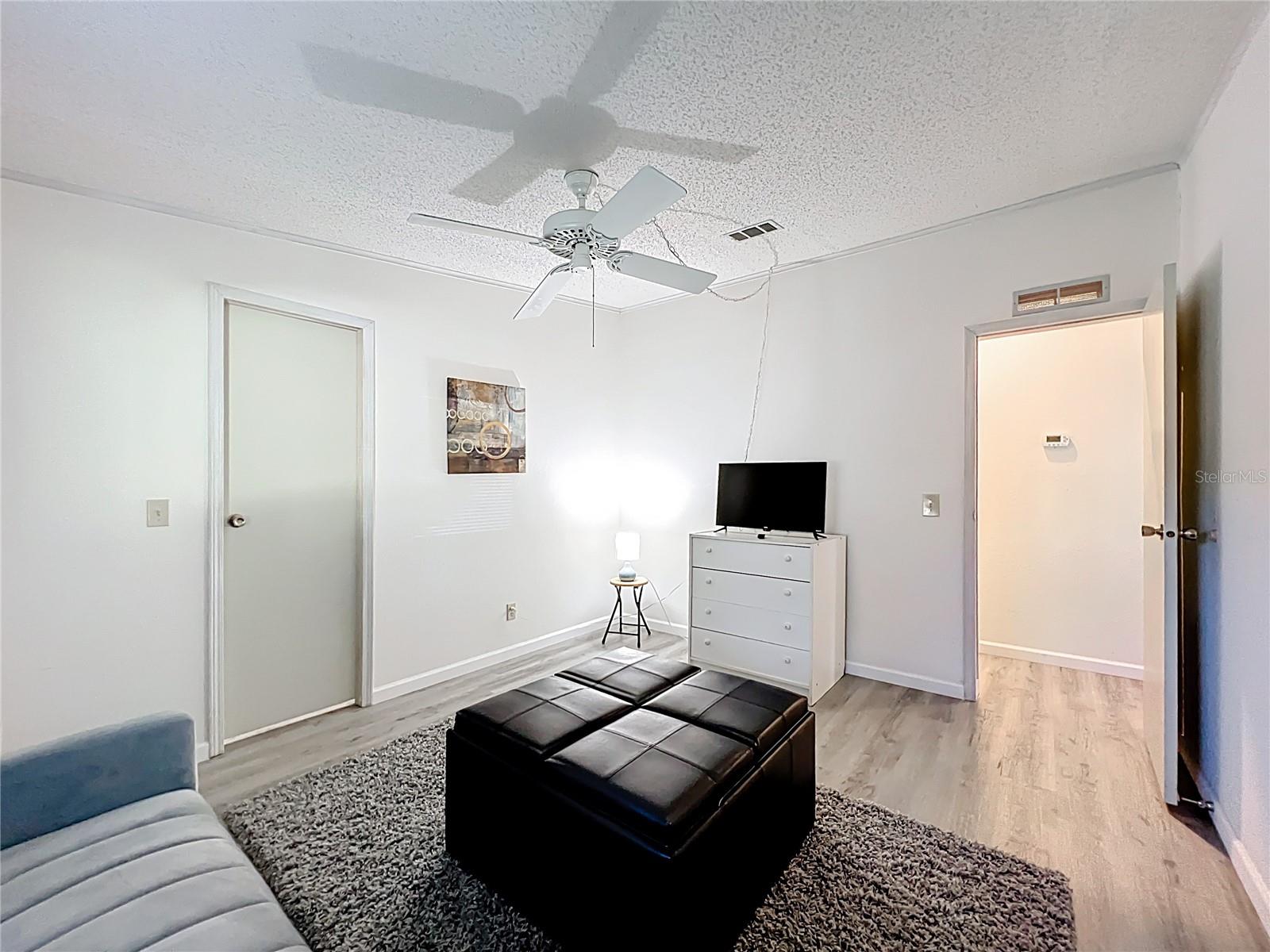 Image 31 of 76 For 4712 Belle Grove