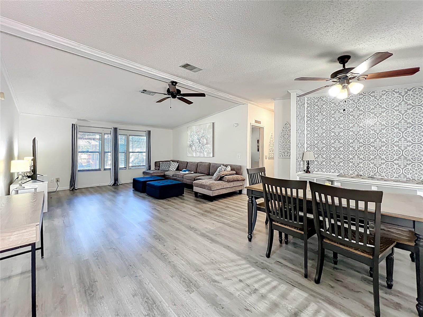 Image 6 of 76 For 4712 Belle Grove