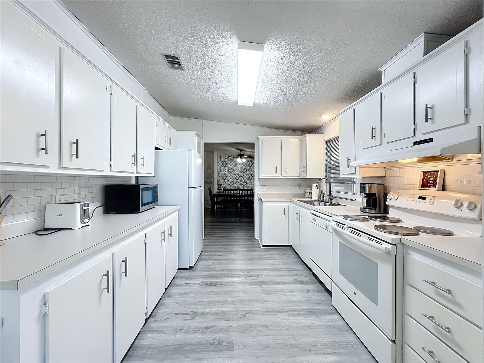 Image 9 of 76 For 4712 Belle Grove