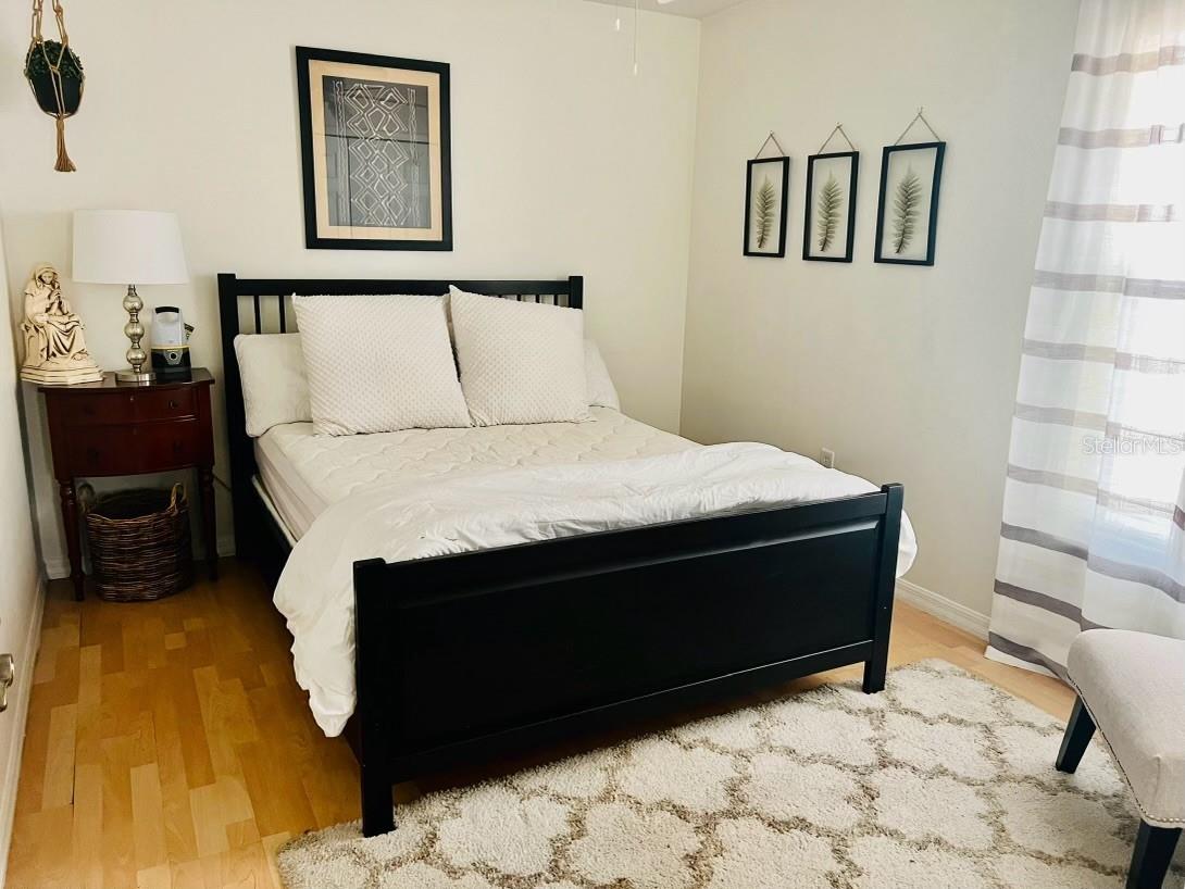 Image 16 of 33 For 686 Park Valley Circle