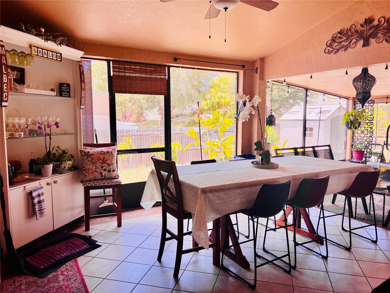 Image 19 of 33 For 686 Park Valley Circle