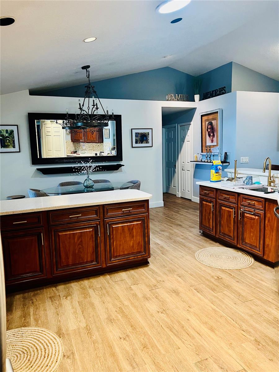 Image 4 of 33 For 686 Park Valley Circle