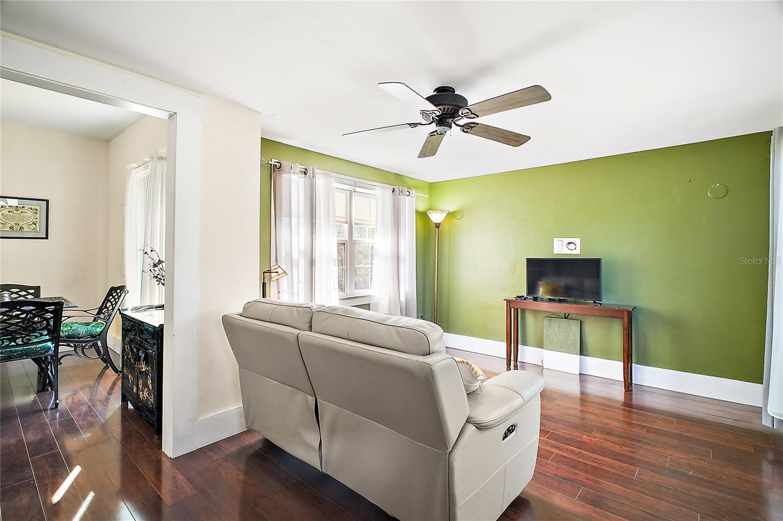 Image 9 of 32 For 7206 Earlwood Avenue