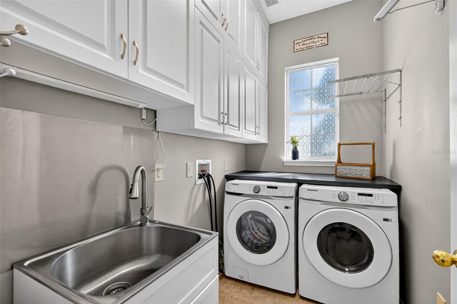 Image 13 of 53 For 23326 Oak Prairie Circle