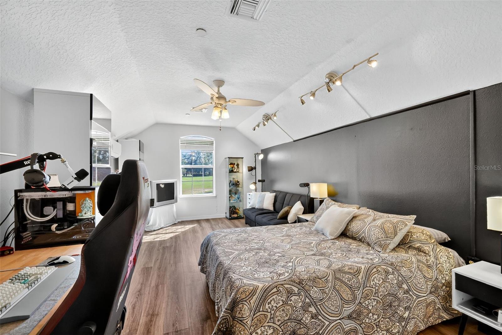 Image 37 of 53 For 23326 Oak Prairie Circle