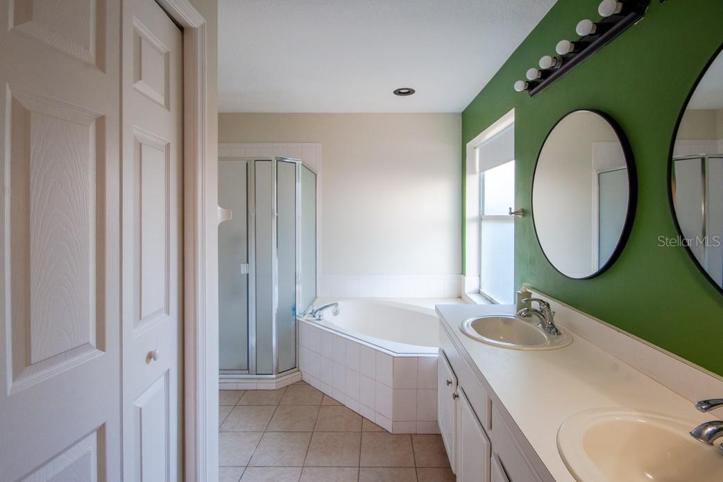 Image 14 of 21 For 2728 Lake Landing Boulevard