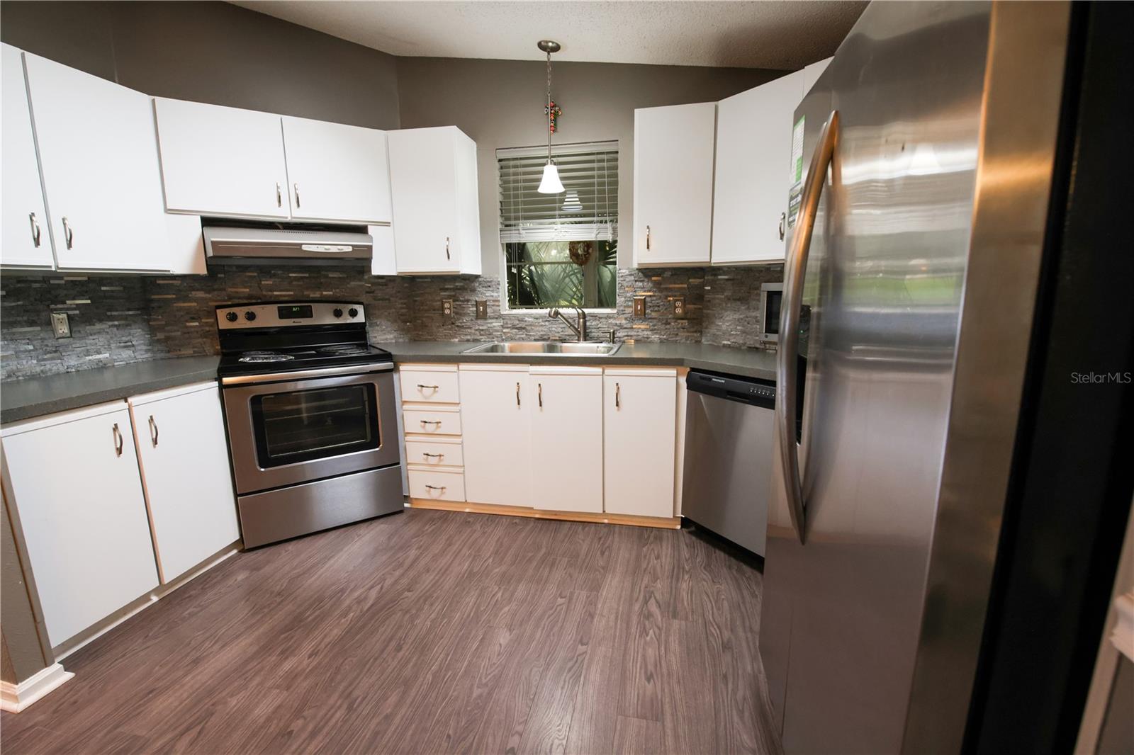 Image 13 of 25 For 912 Orchid Street