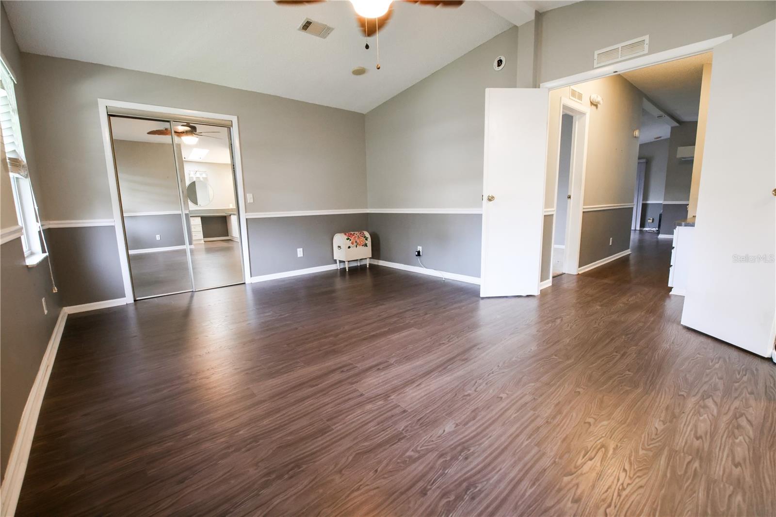 Image 21 of 25 For 912 Orchid Street