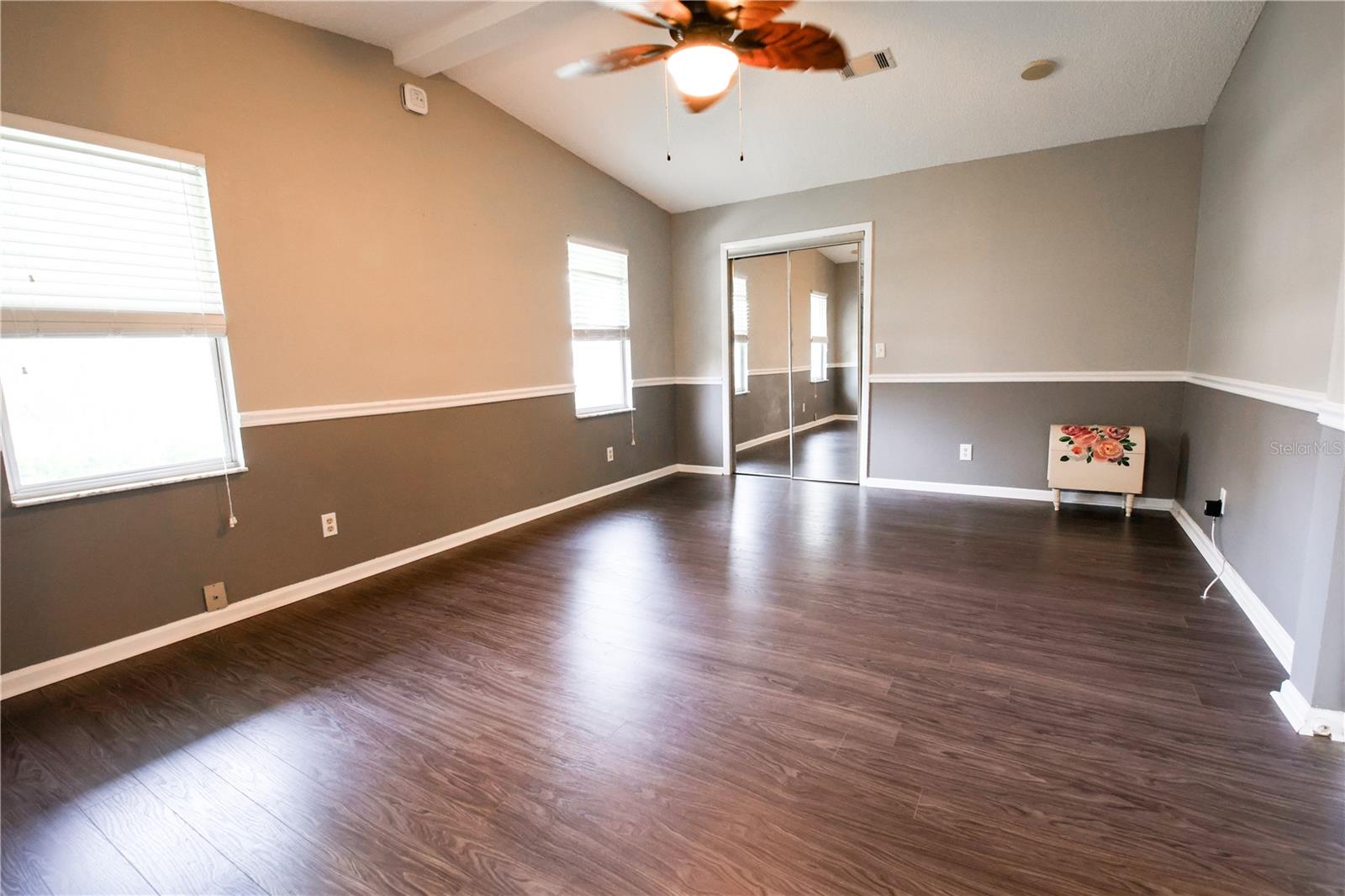 Image 22 of 25 For 912 Orchid Street