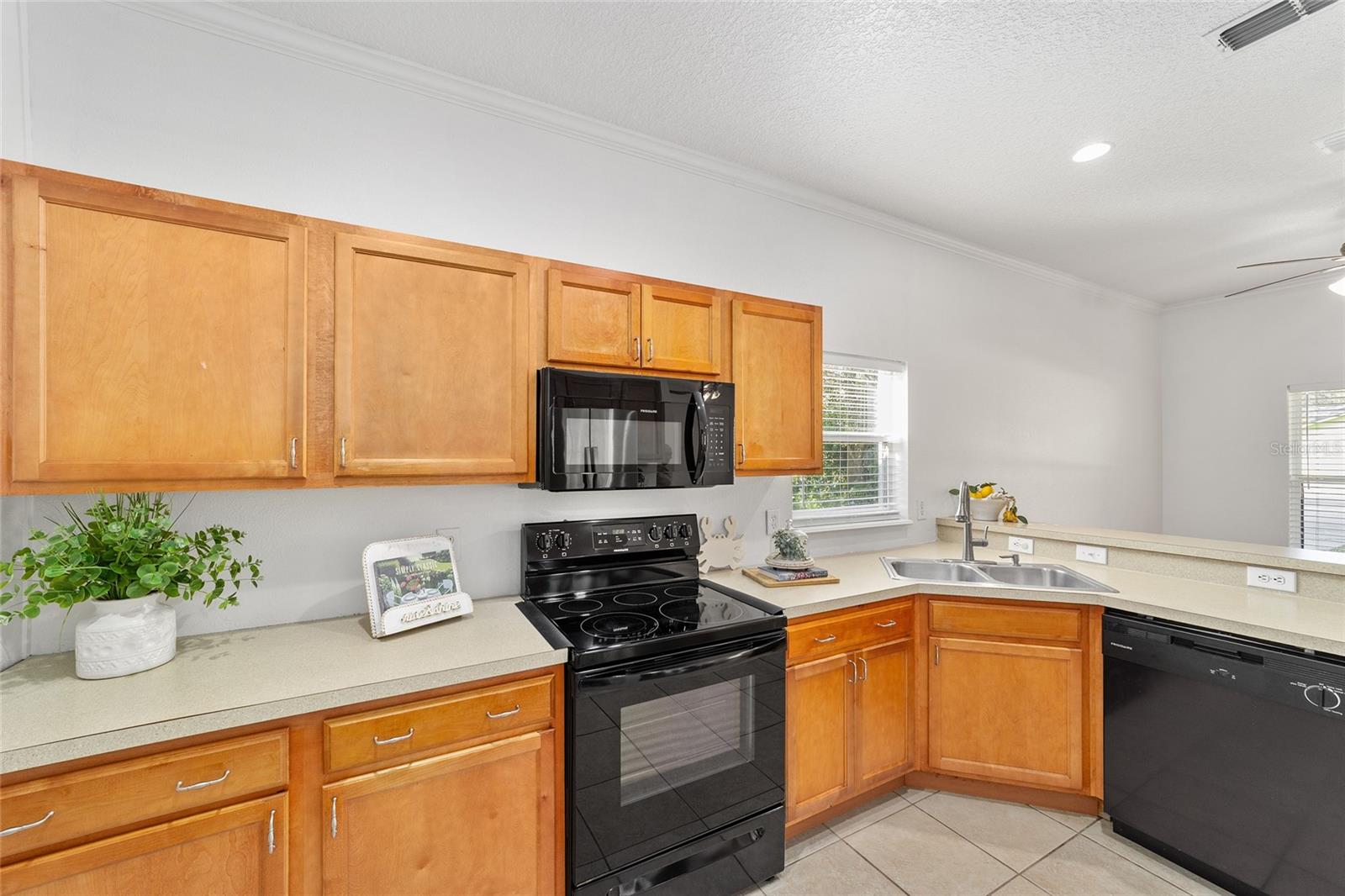 Image 17 of 33 For 4024 Elm Street