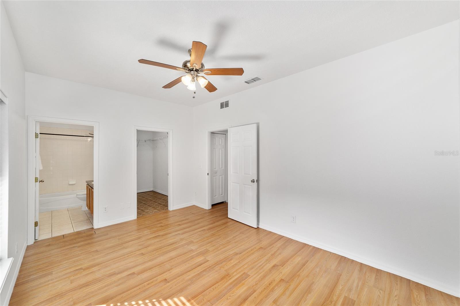 Image 20 of 33 For 4024 Elm Street