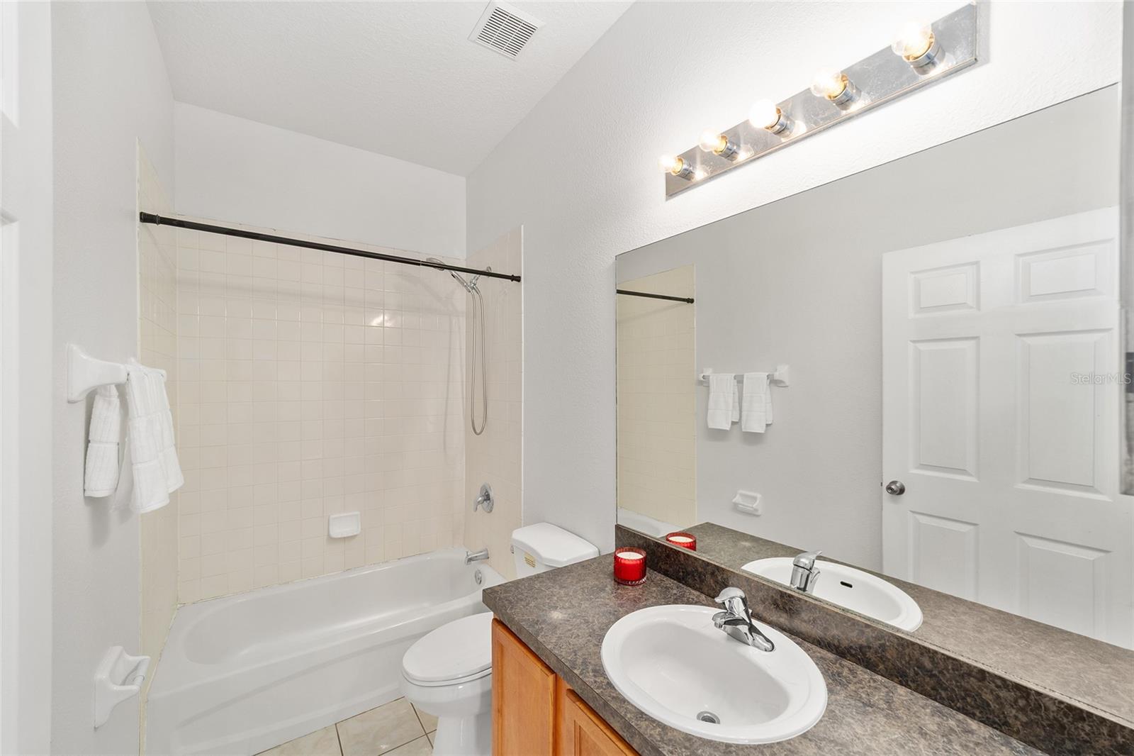 Image 21 of 33 For 4024 Elm Street