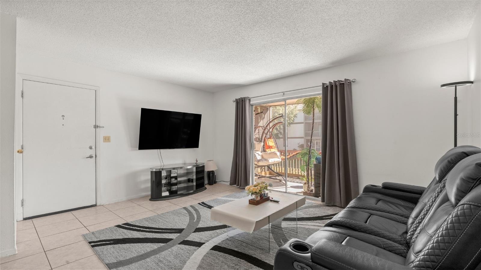 Image 11 of 47 For 6519 Newberry Road 912