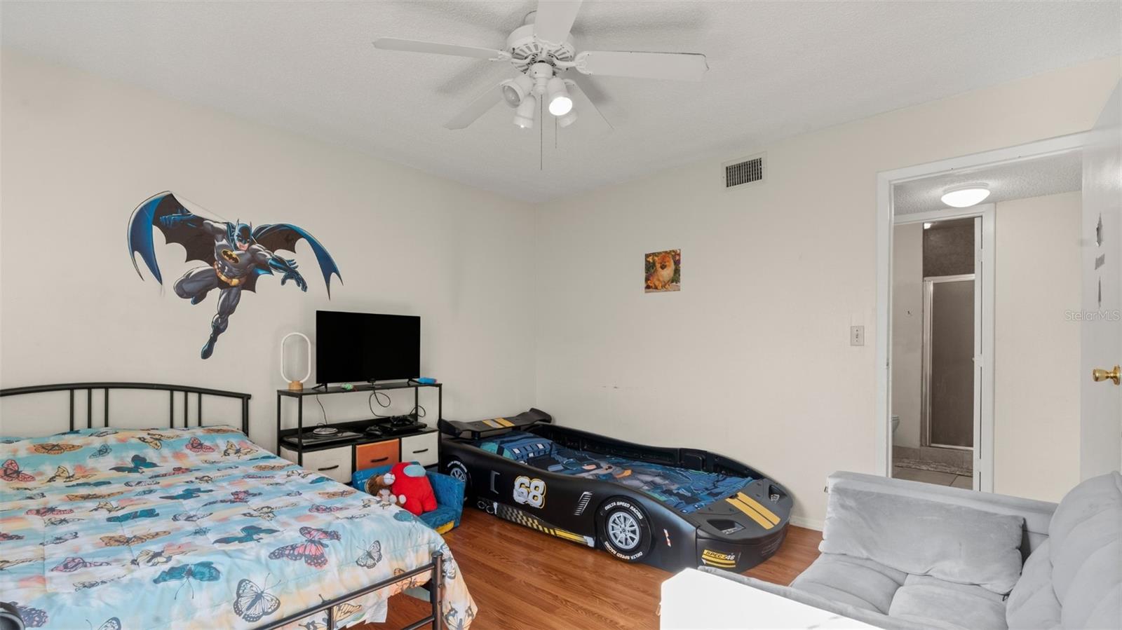 Image 25 of 47 For 6519 Newberry Road 912