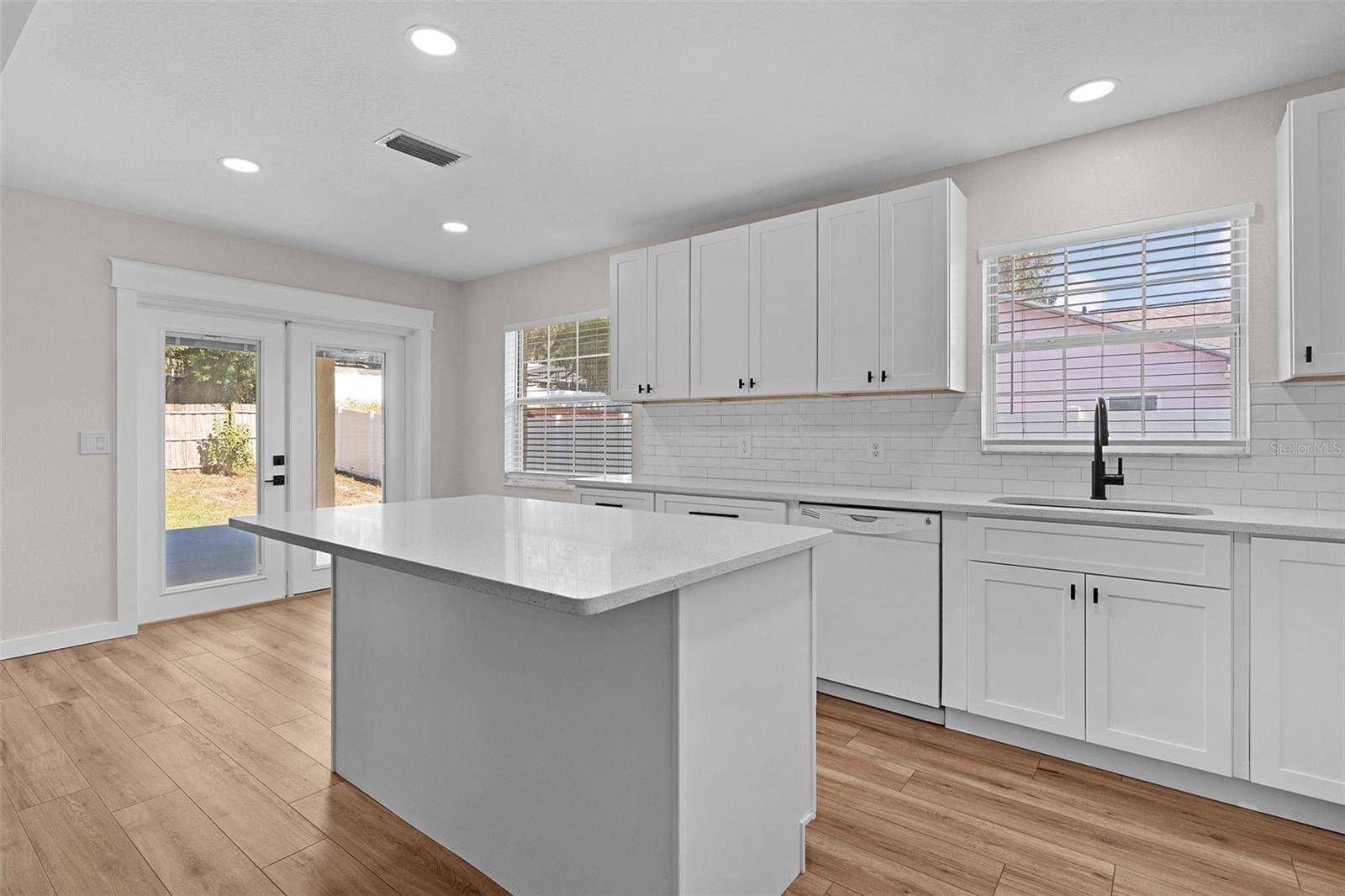 Image 13 of 27 For 323 Lady Lake Boulevard