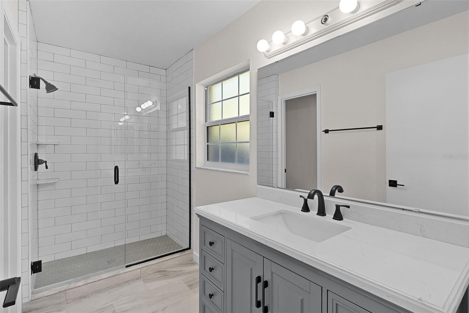 Image 21 of 27 For 323 Lady Lake Boulevard