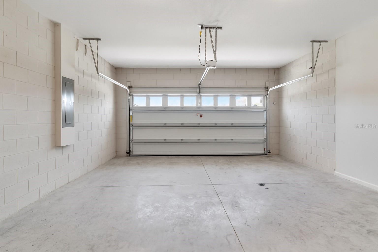 Image 35 of 50 For 1896 Basenji Drive