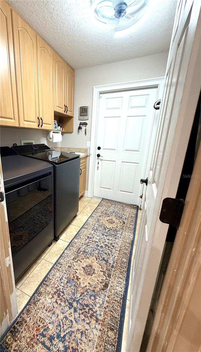 Image 16 of 45 For 400 Carman Drive