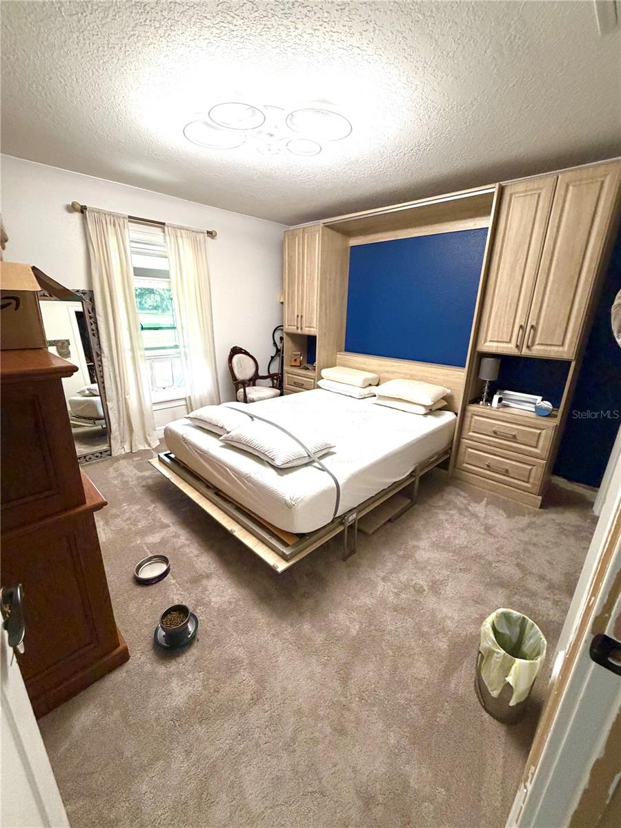 Image 20 of 45 For 400 Carman Drive