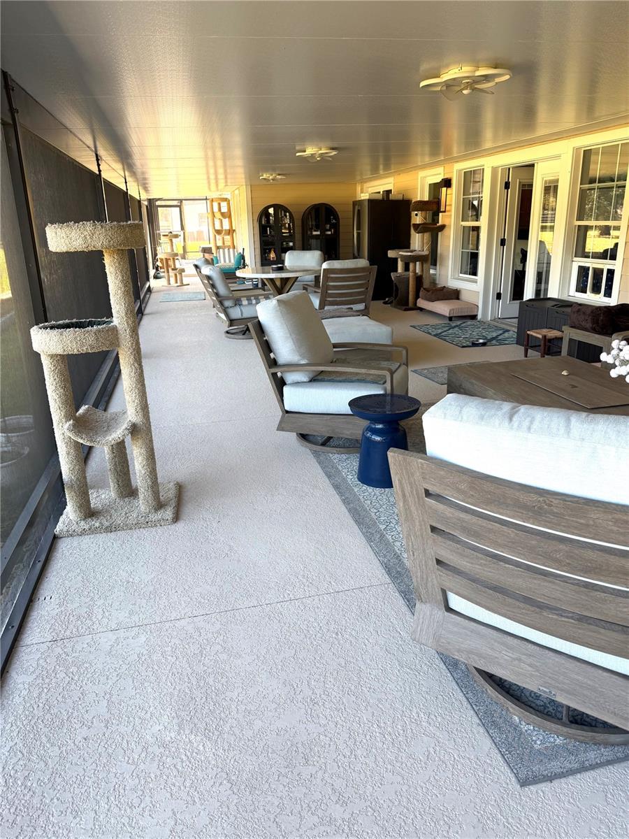 Image 29 of 45 For 400 Carman Drive