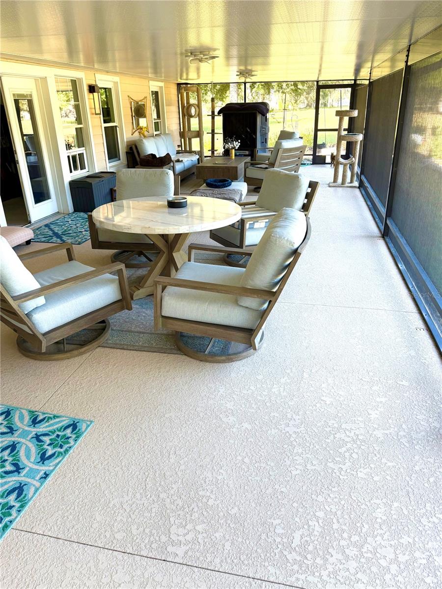 Image 32 of 45 For 400 Carman Drive