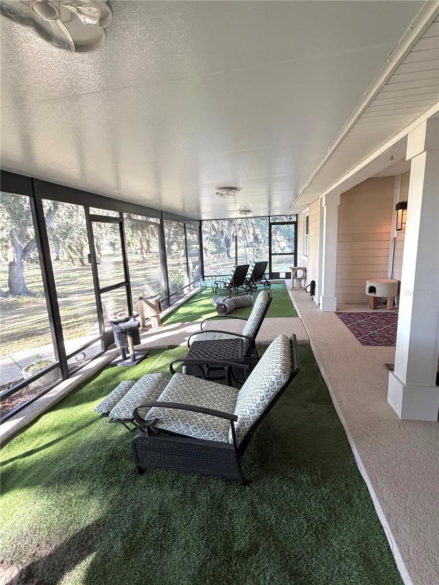 Image 39 of 45 For 400 Carman Drive