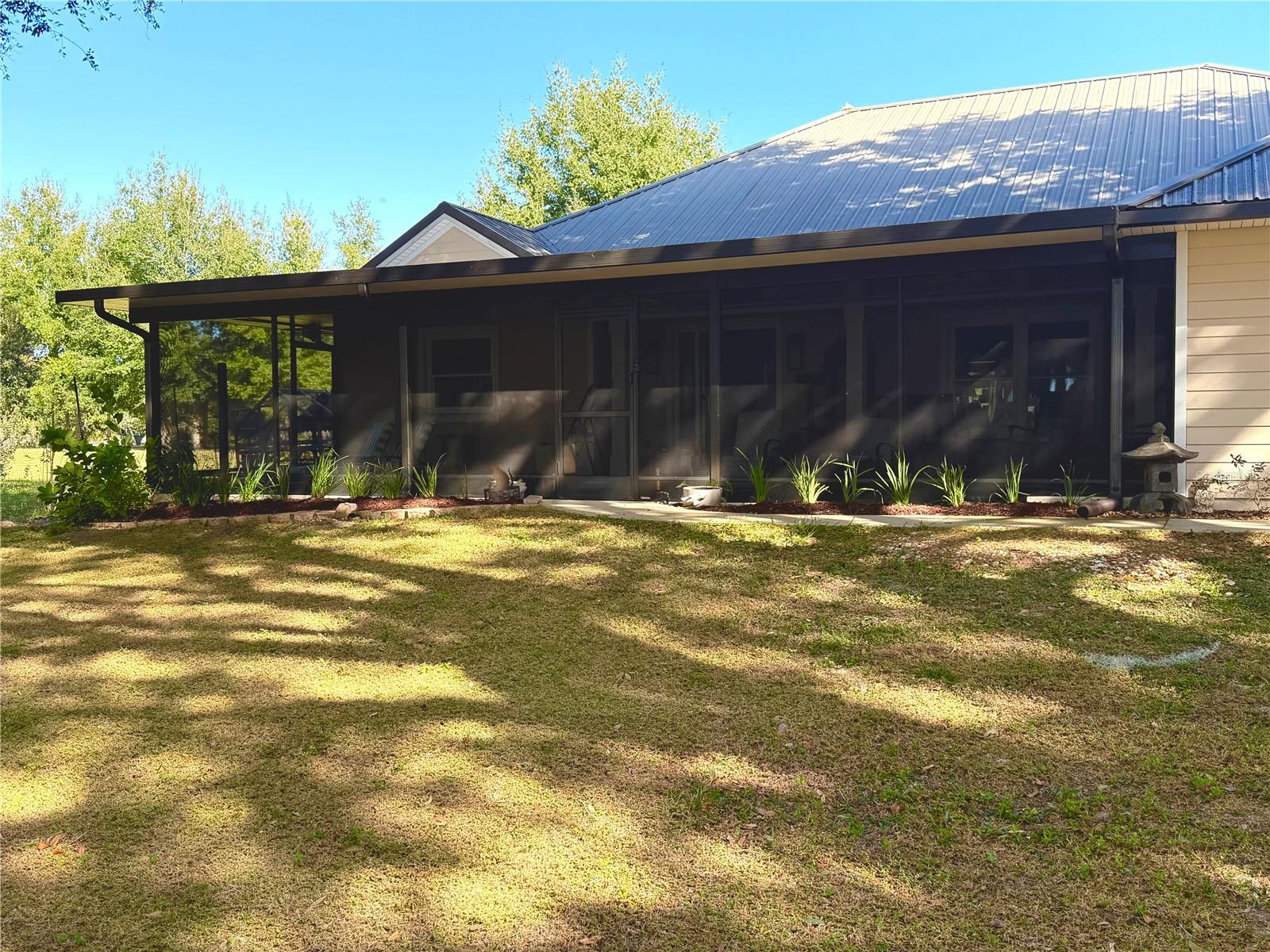 Image 6 of 45 For 400 Carman Drive