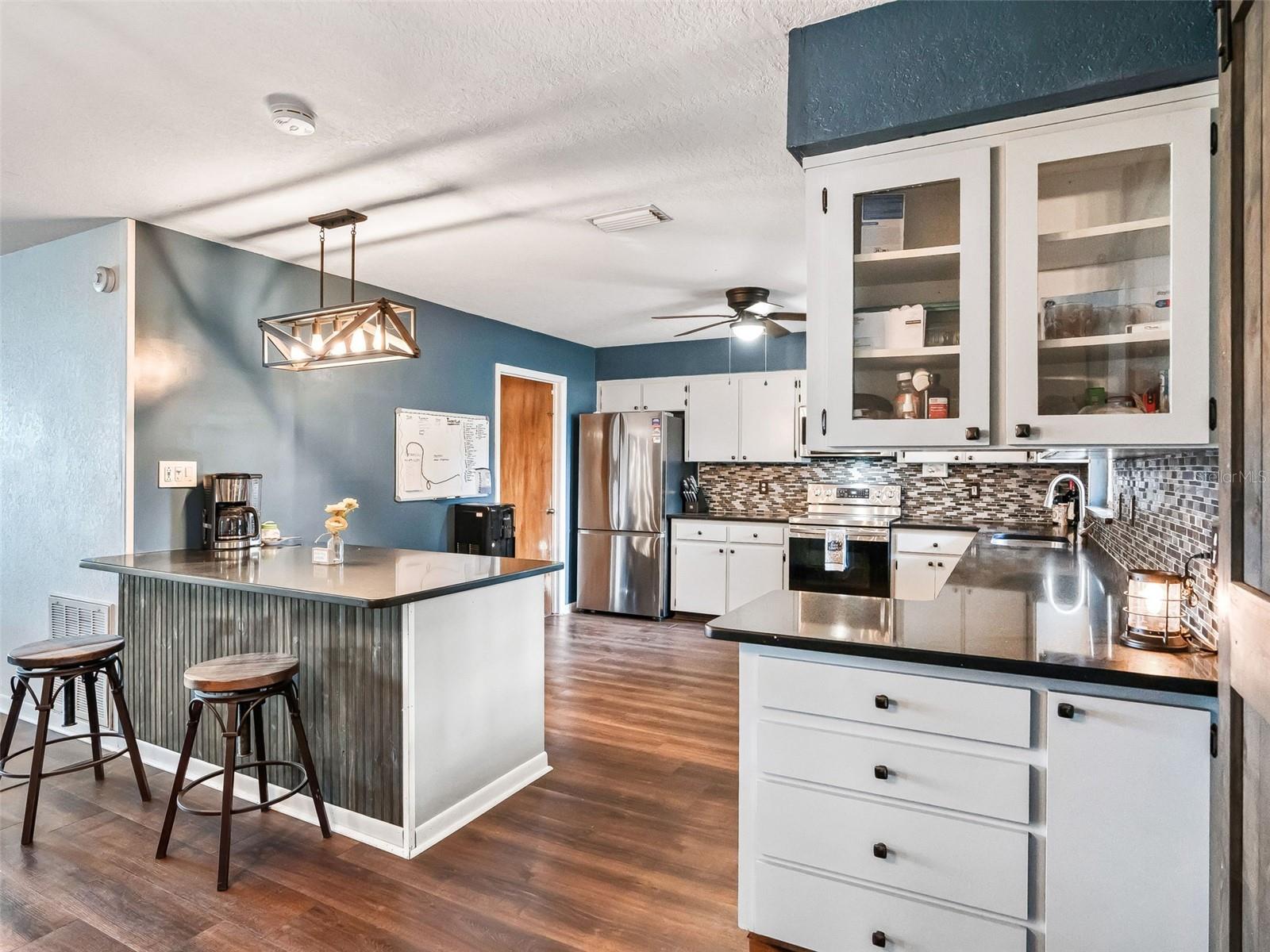 Image 12 of 33 For 6040 126th Lane