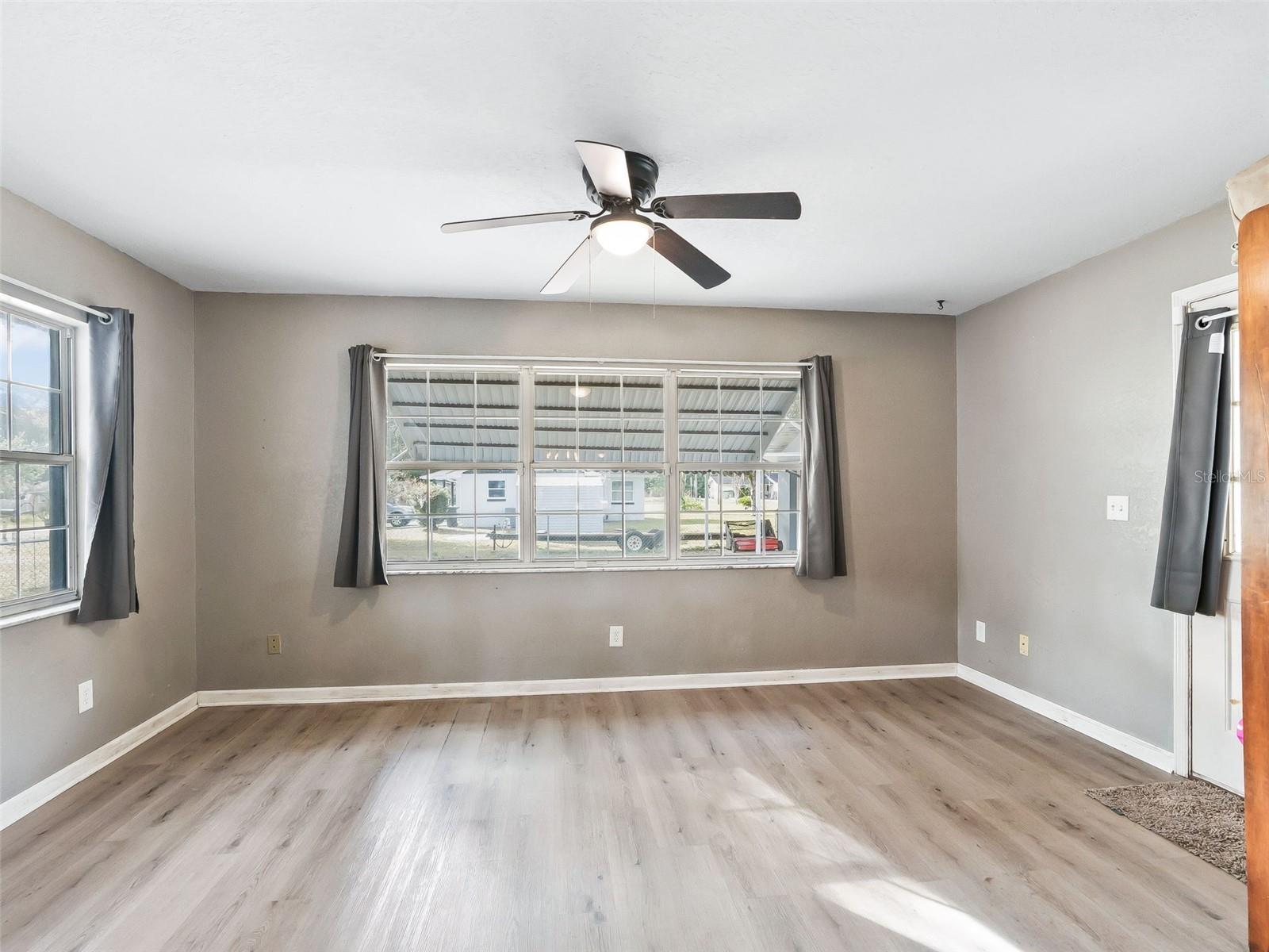 Image 14 of 33 For 6040 126th Lane