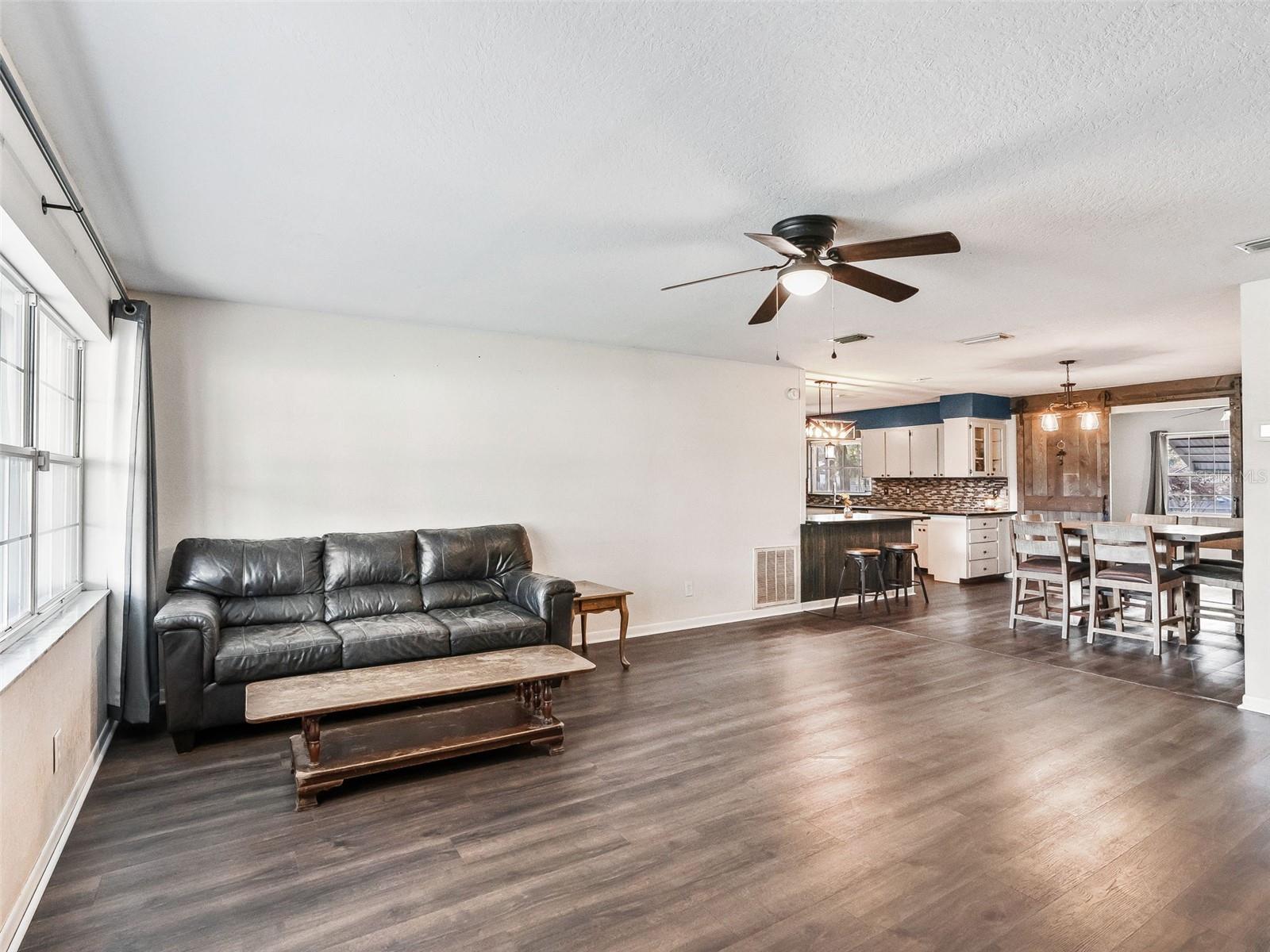 Image 6 of 33 For 6040 126th Lane