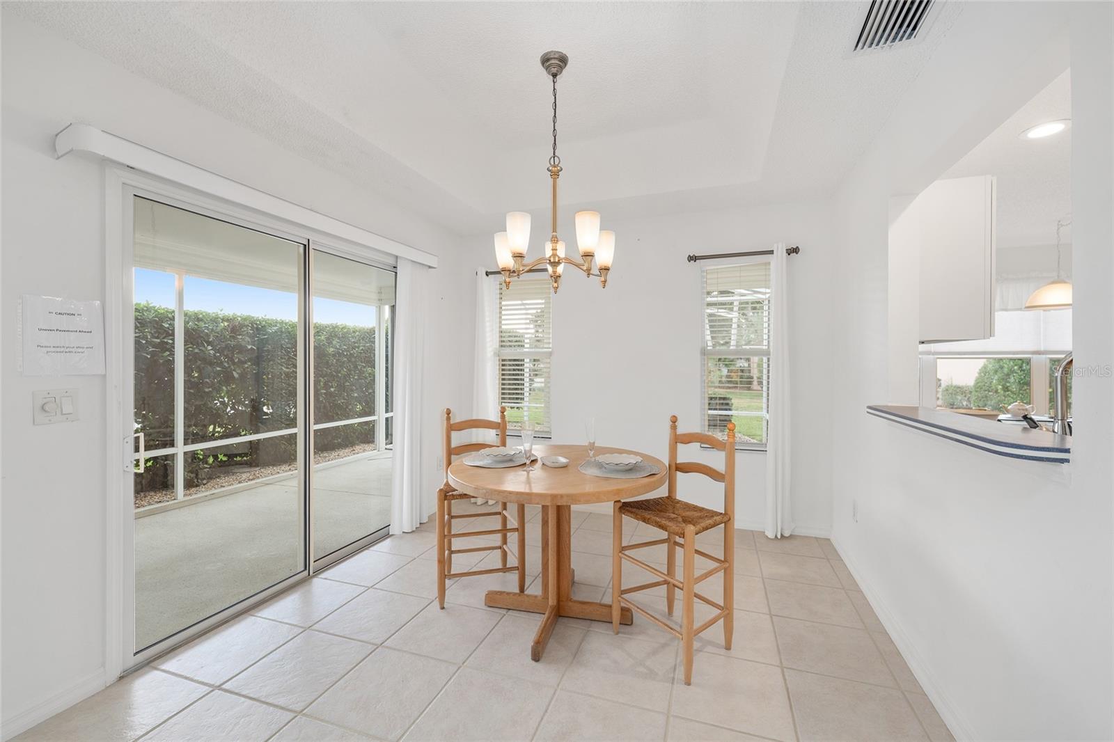 Image 21 of 71 For 560 Smithfield Place