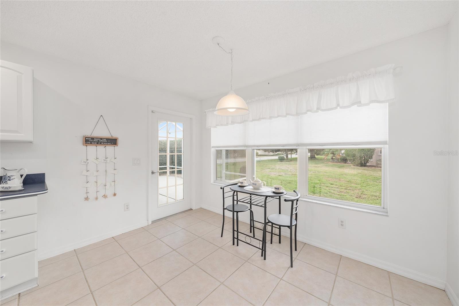 Image 27 of 71 For 560 Smithfield Place