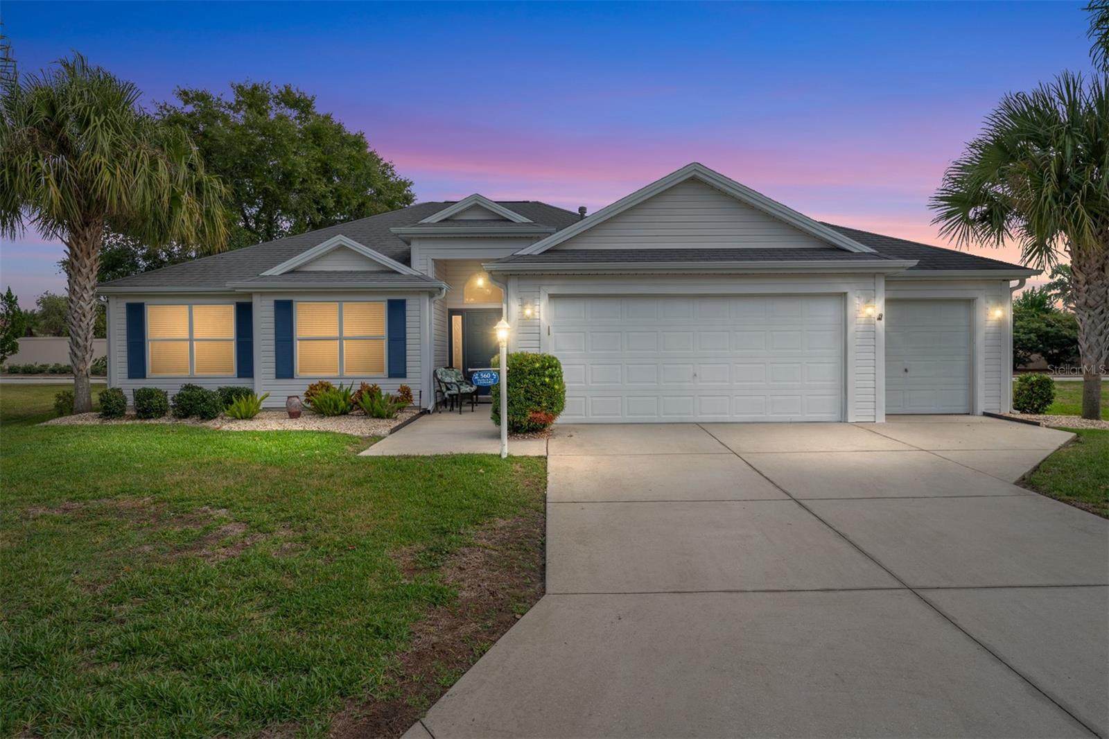 Image 3 of 71 For 560 Smithfield Place