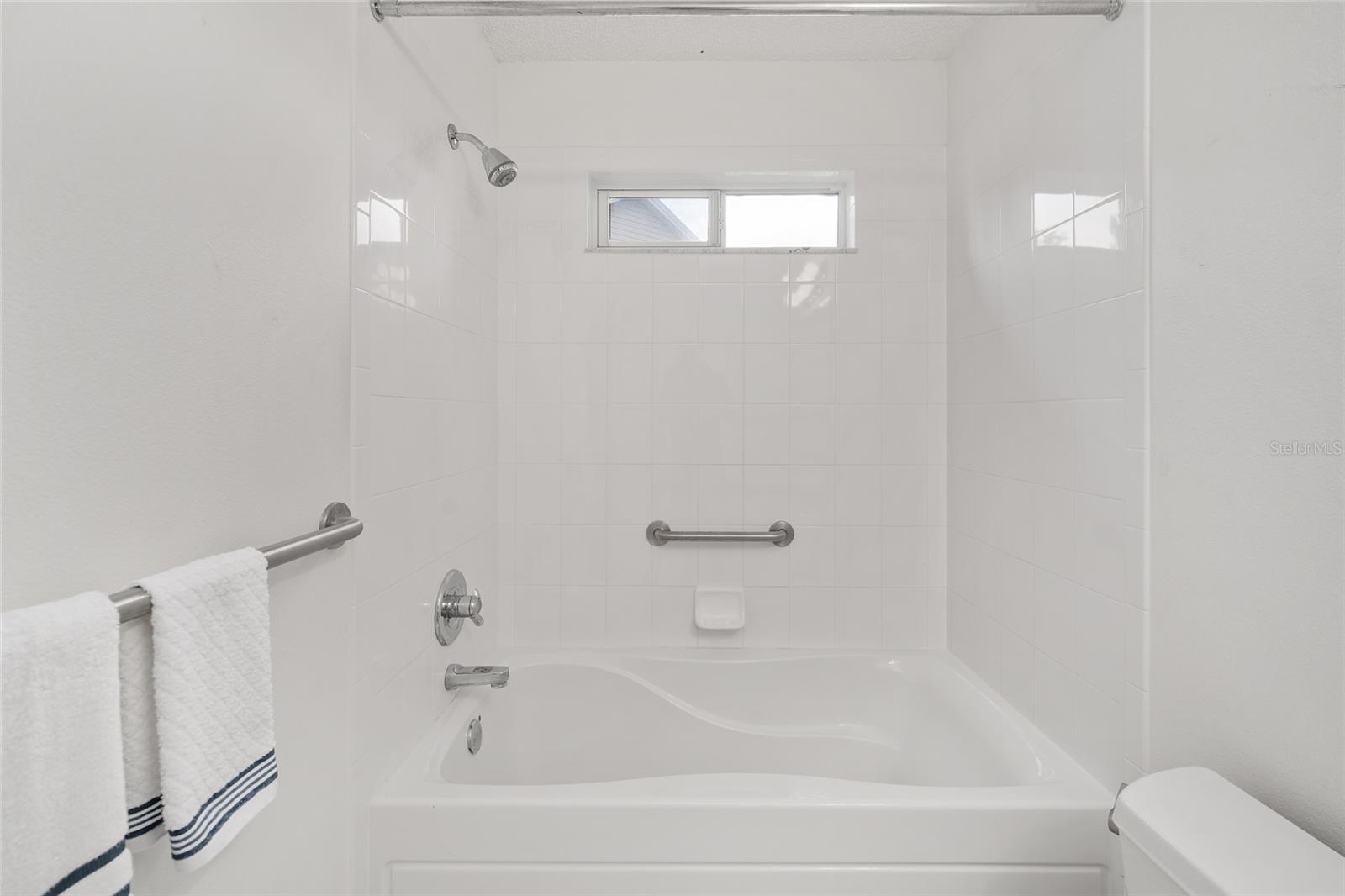 Image 52 of 71 For 560 Smithfield Place