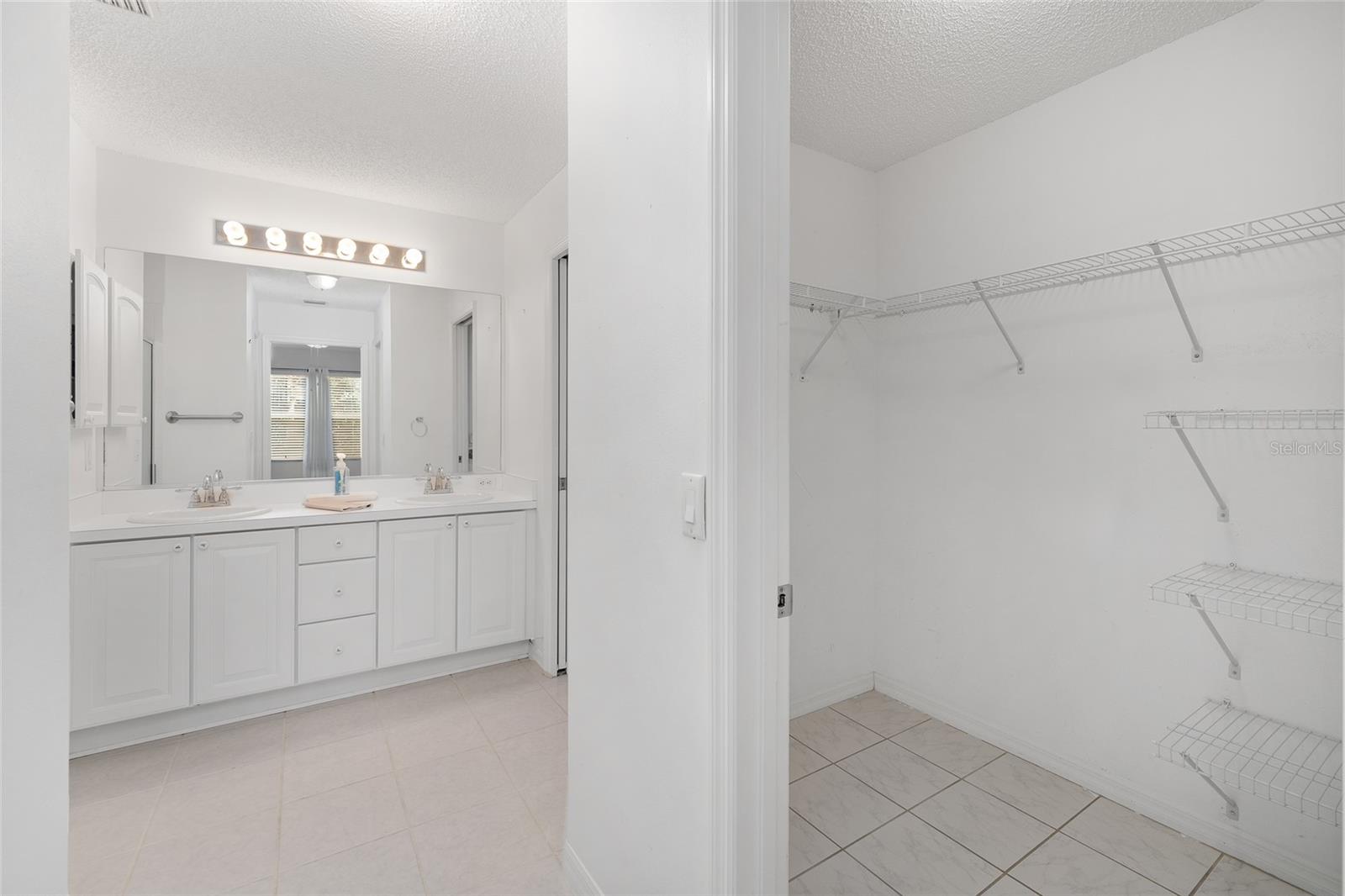 Image 55 of 71 For 560 Smithfield Place