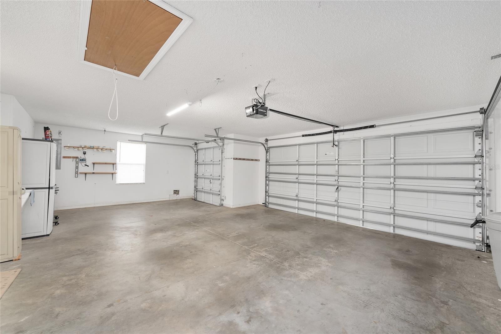 Image 59 of 71 For 560 Smithfield Place