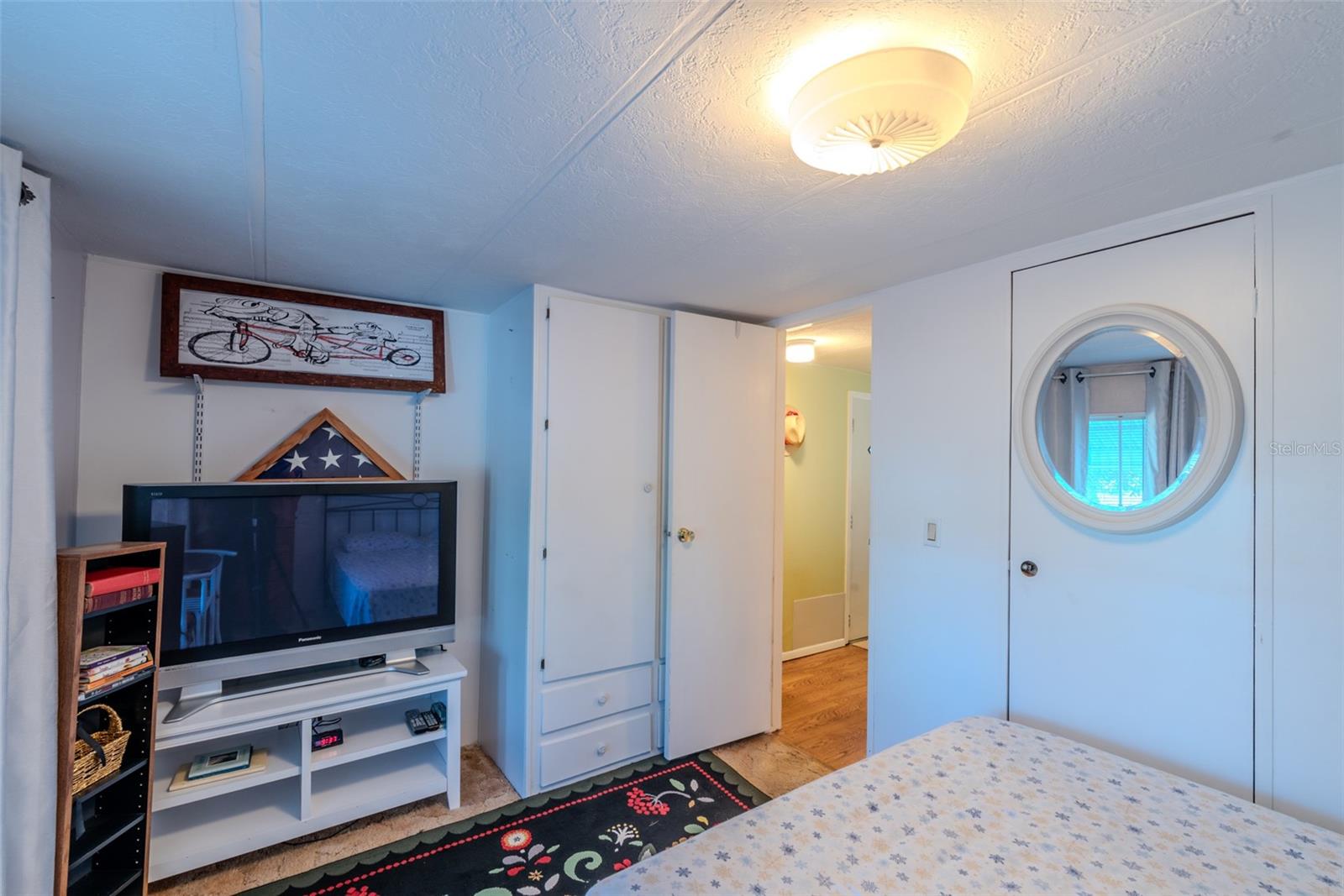 Image 21 of 59 For 17416 Eve Dr.