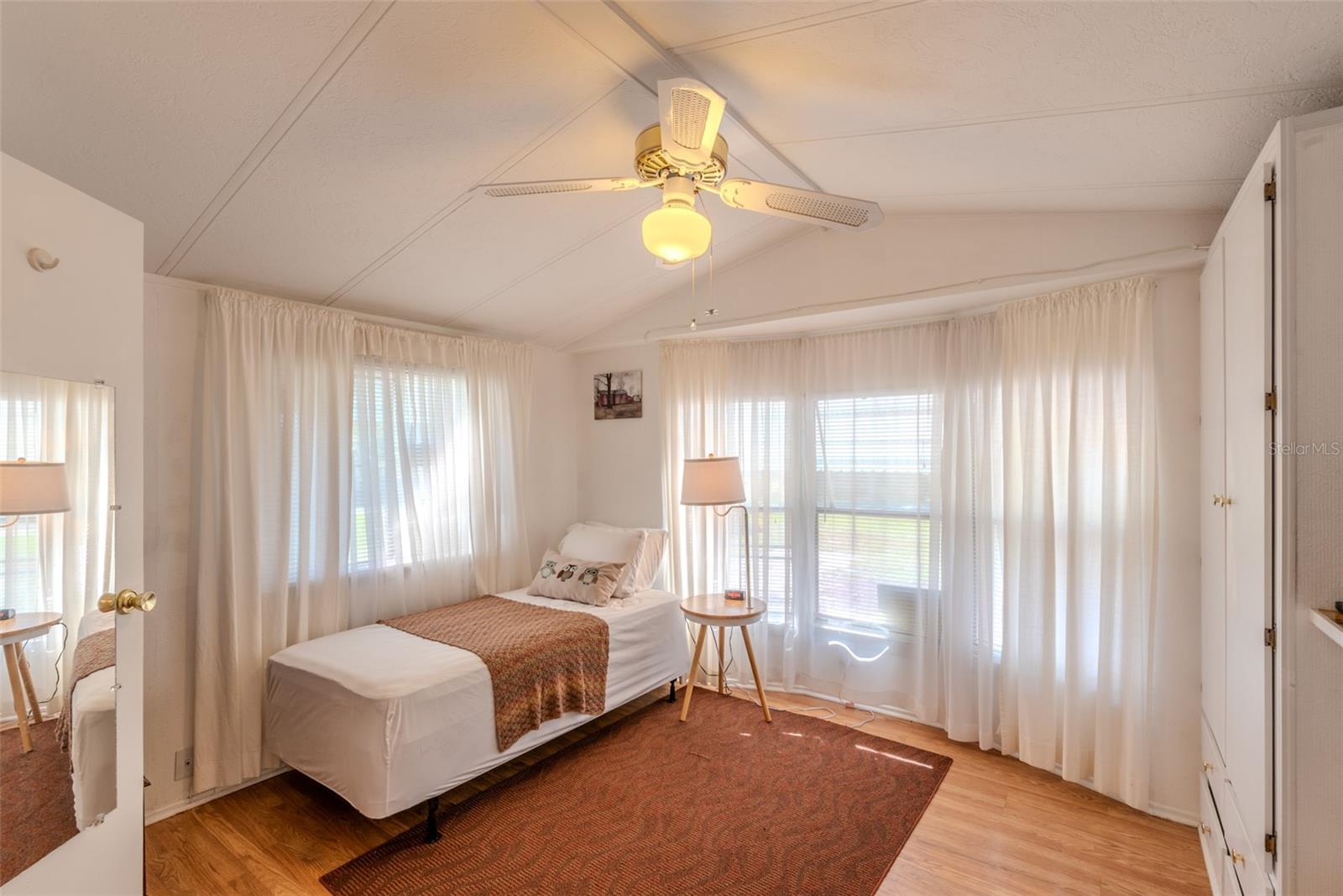 Image 38 of 59 For 17416 Eve Dr.