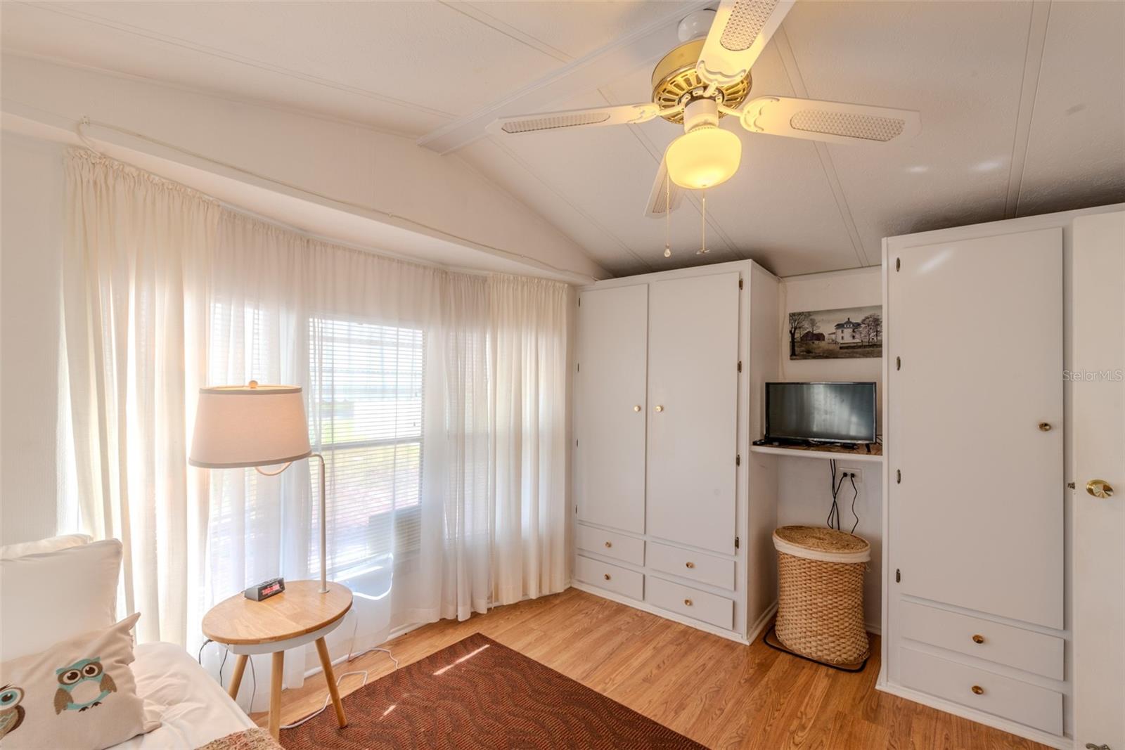 Image 39 of 59 For 17416 Eve Dr.