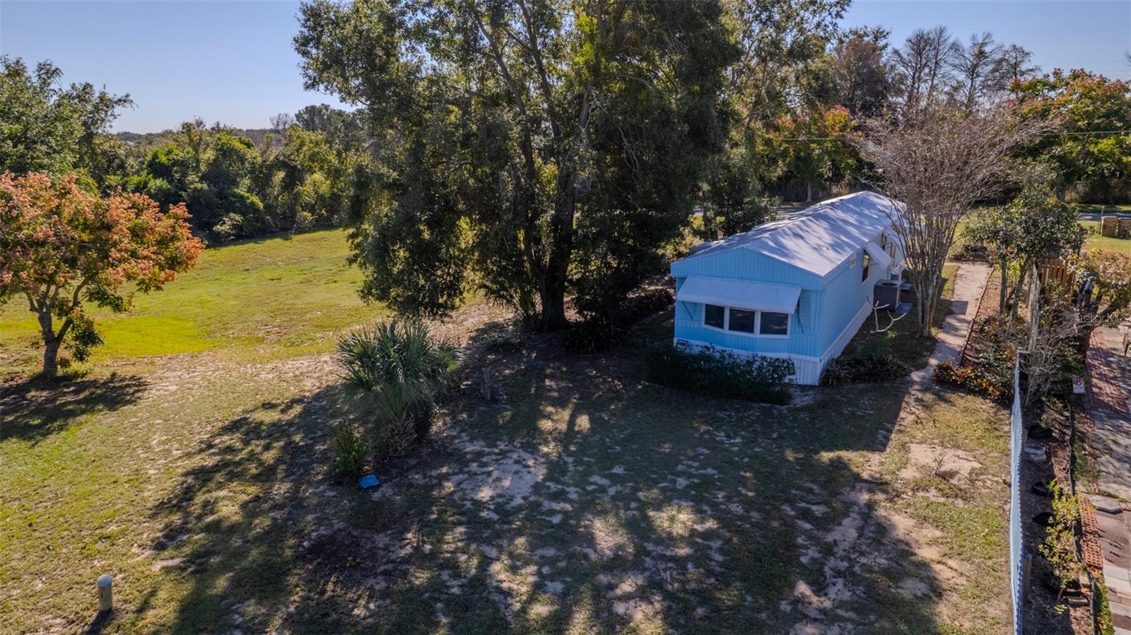 Image 43 of 59 For 17416 Eve Dr.