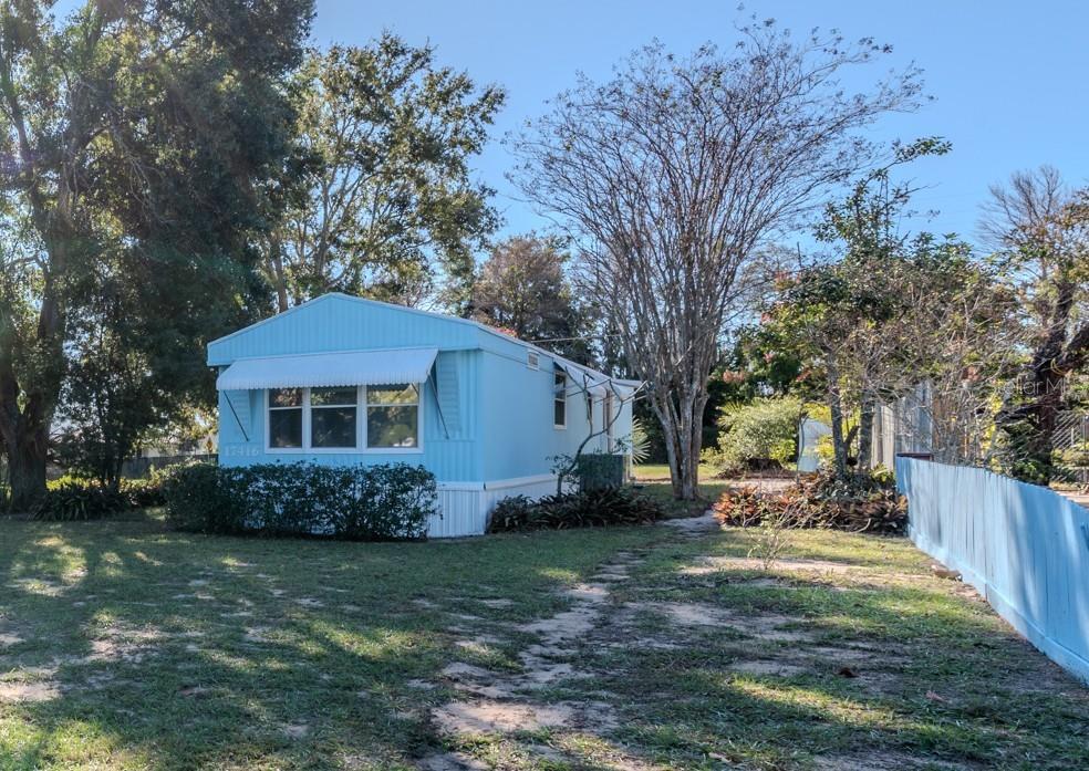 Image 45 of 59 For 17416 Eve Dr.