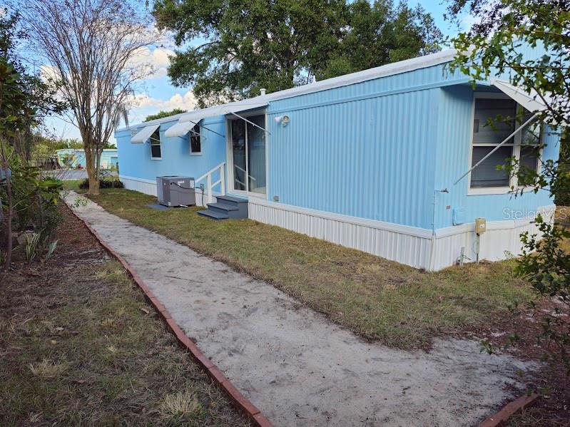 Image 9 of 59 For 17416 Eve Dr.