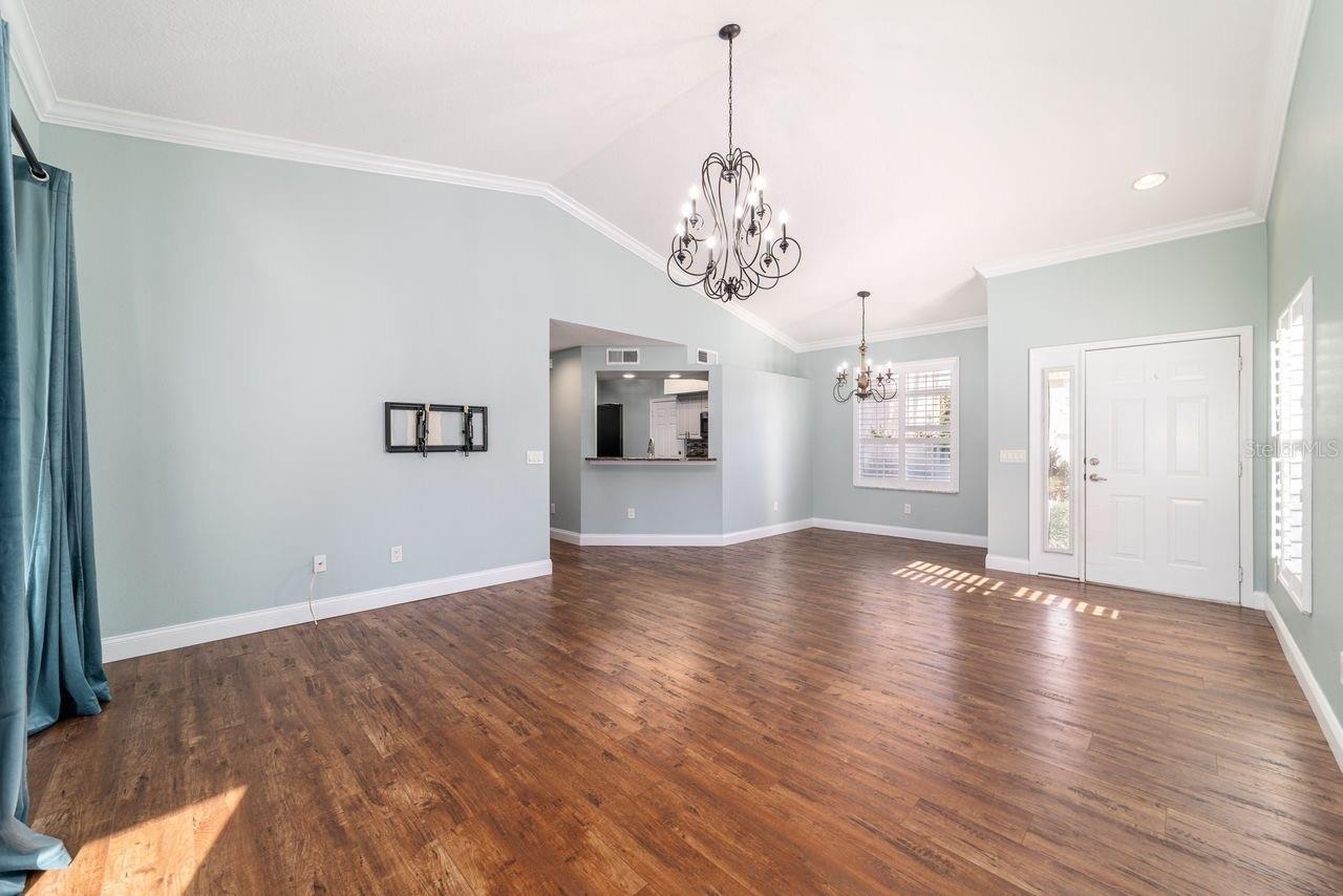 Image 14 of 58 For 5361 Compass Point 1