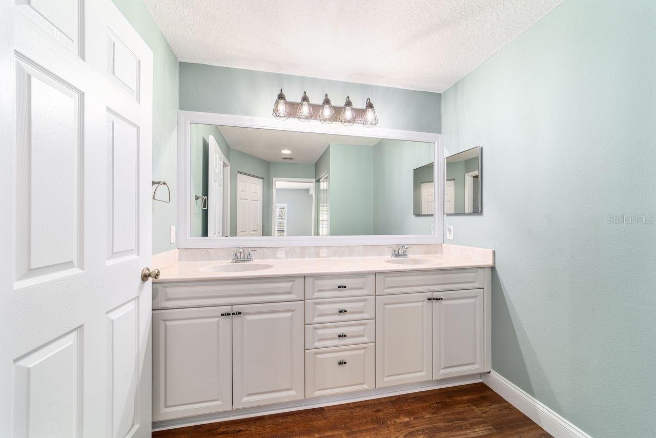 Image 31 of 58 For 5361 Compass Point 1