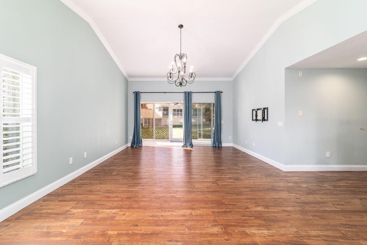 Image 7 of 58 For 5361 Compass Point 1