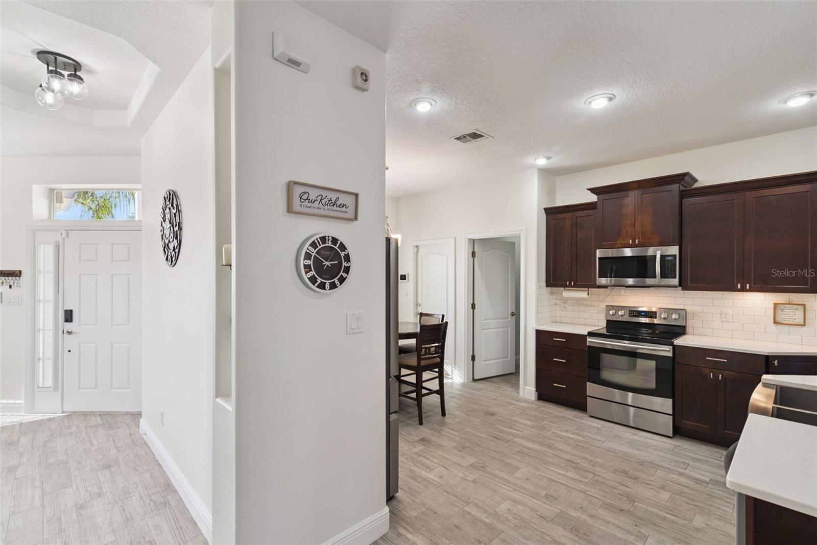 Image 17 of 53 For 2720 Savannah Drive