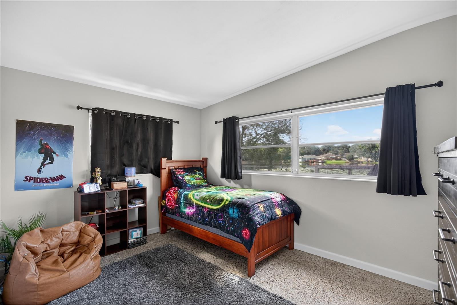 Image 12 of 50 For 710 Twin Oaks Lane